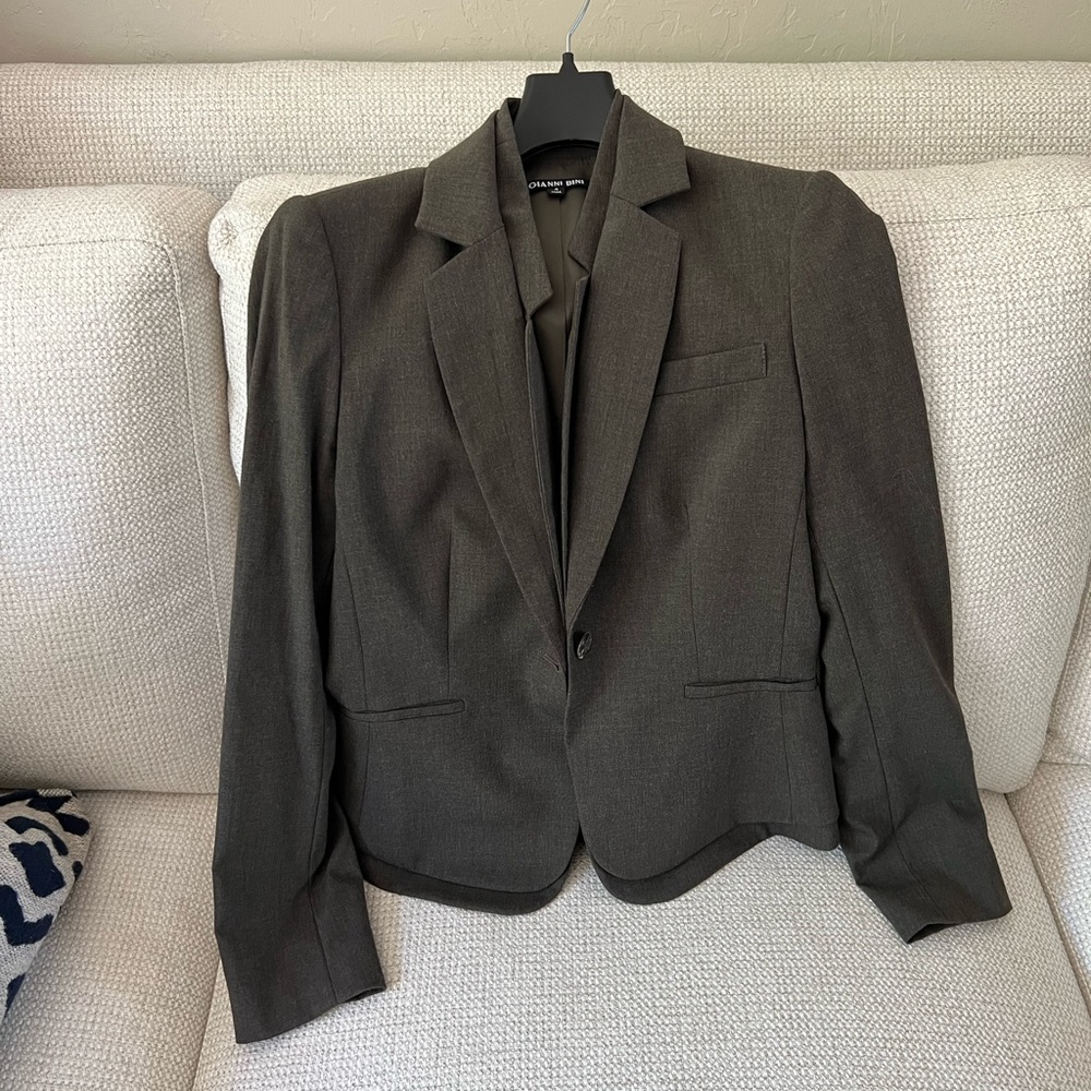 Gianni Bini Blazer (size 4) and Skirt (size 6)